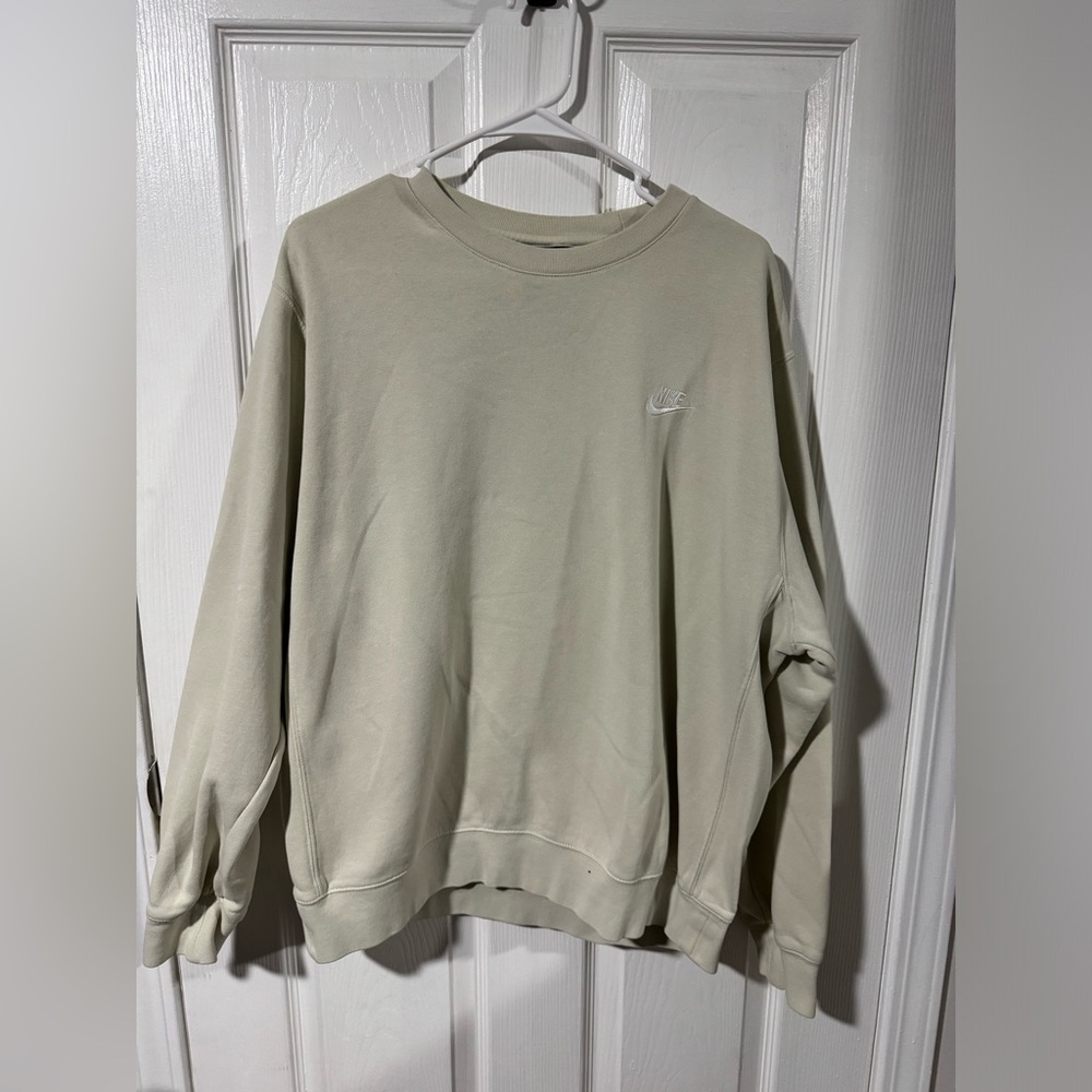 Men’s Large Nike Cream Crewneck